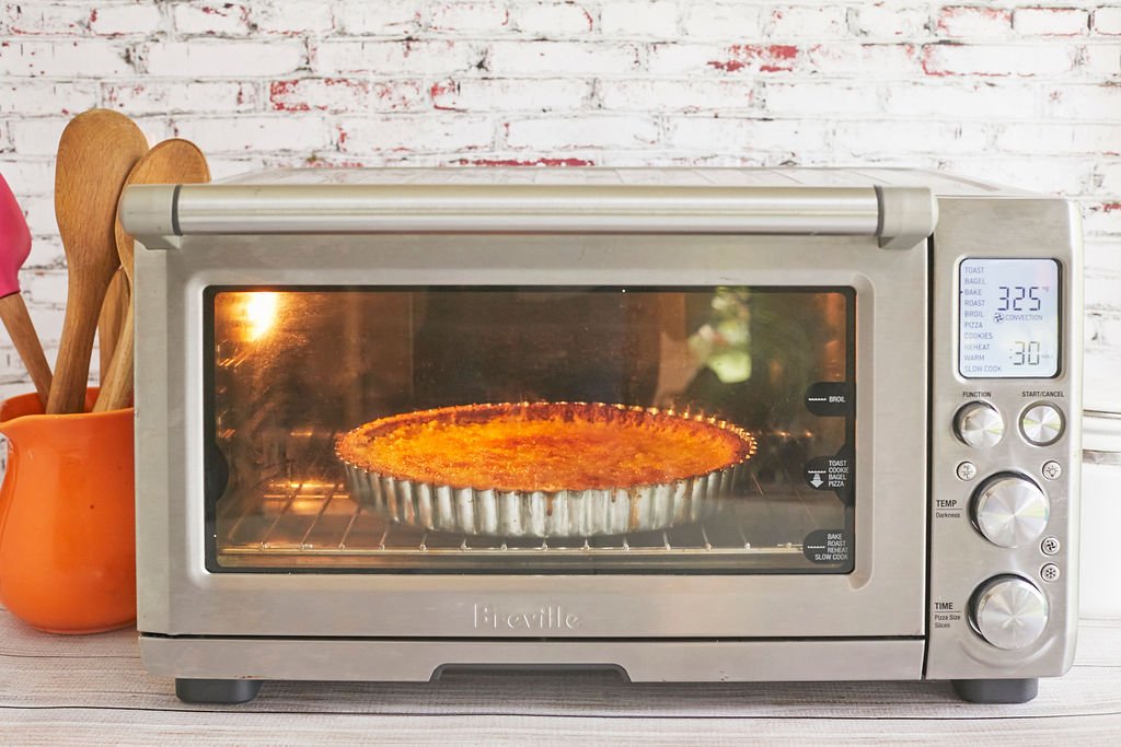 A Guide to Selecting the Perfect Toaster Oven for Toasting Bread