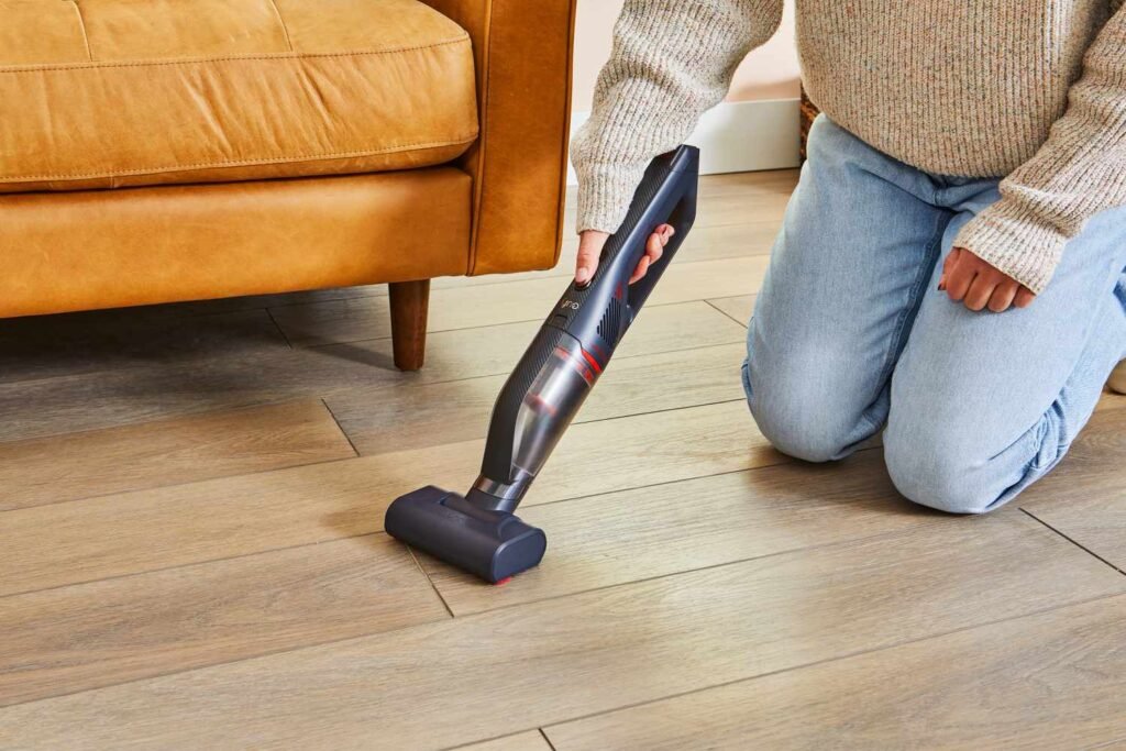 Tips for Choosing the Best Vacuum Cleaner for Hardwood Floors